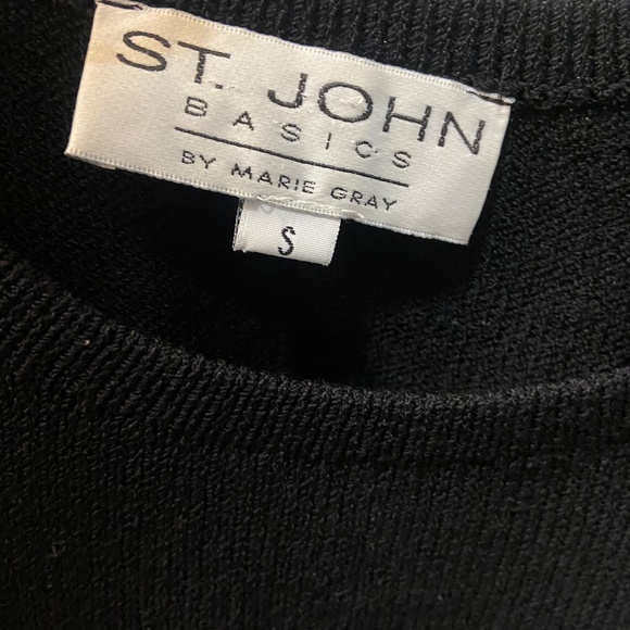 ST. JOHN immaculate like new sleeveless knit top S - Picture 3 of 4